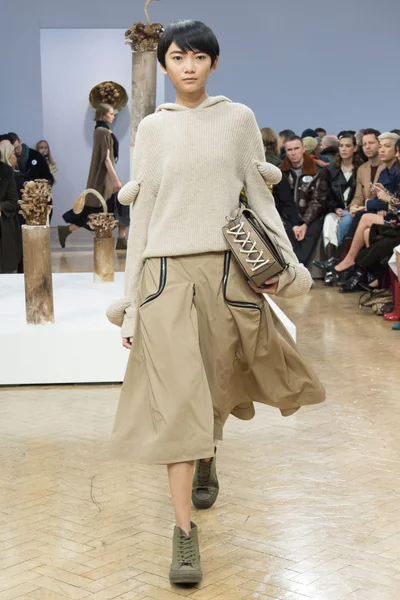 Look 26